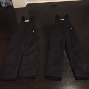 Children ski pants. Size medium.